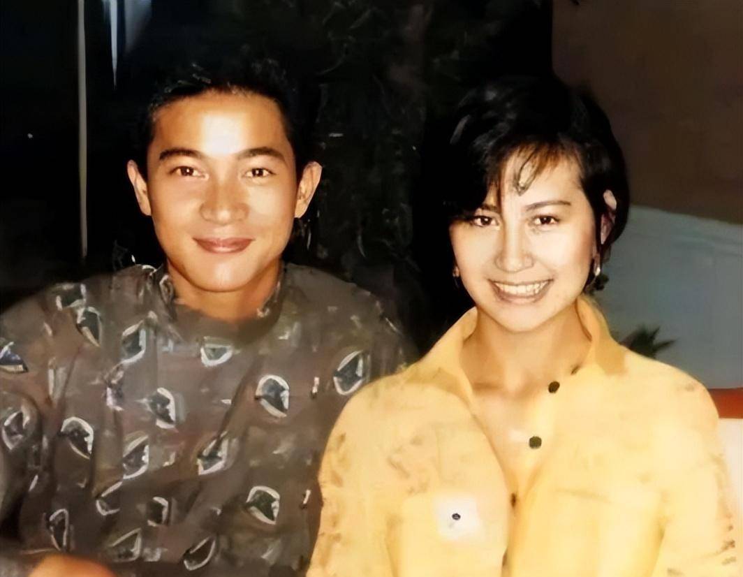 再看何超琼许晋亨二人境遇,夫妻差距一目了然_陈百强_李嘉欣_何鸿燊