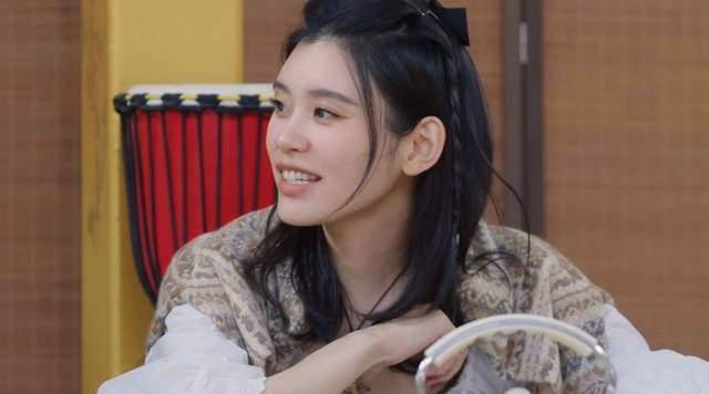 奚梦瑶爆何猷君童年拮据,远不如平常孩子,却映出赌王家的育儿经_生活