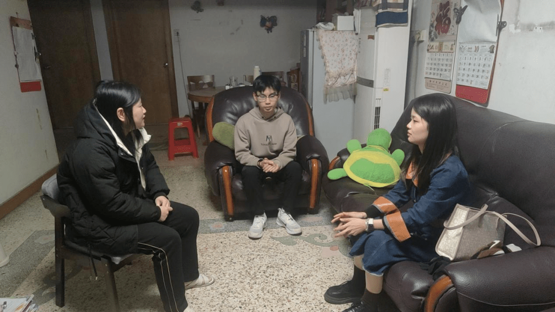 丰顺县黄金中学开展高一级家访活动_教育_家长_孩子