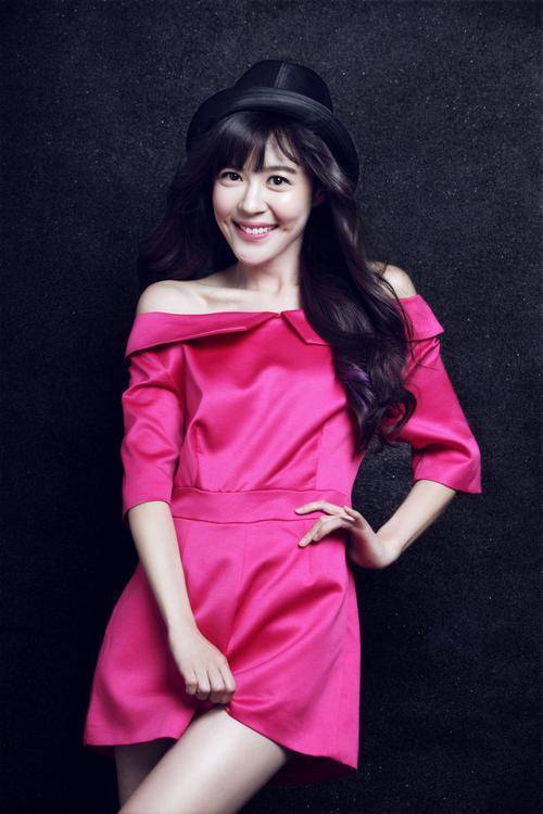 37岁知名女星李金铭高调庆生!