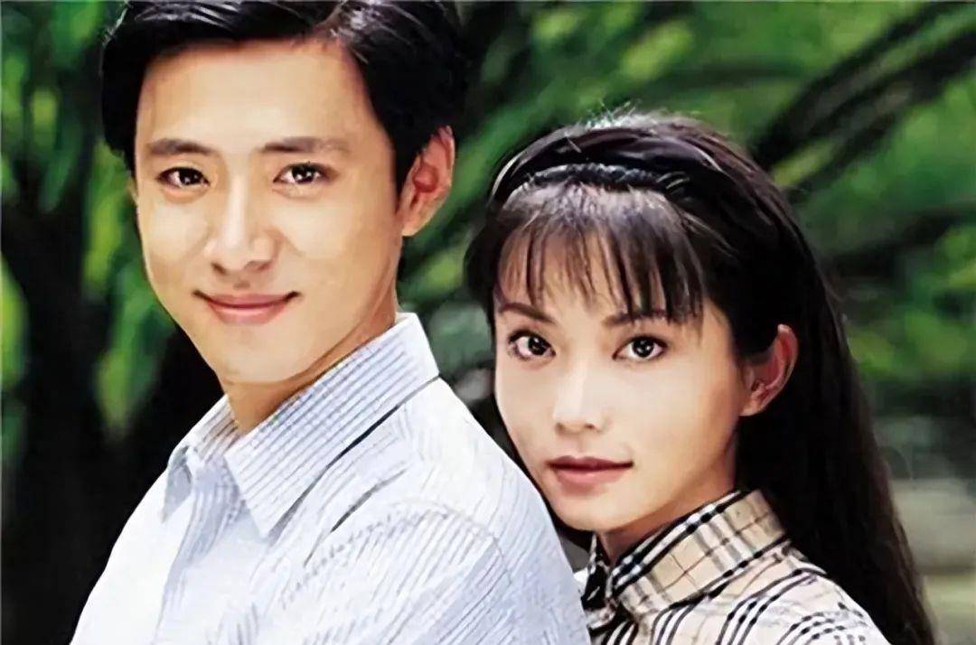 李钰:33岁患癌症去世,穿婚纱下葬,男友送13字挽联让人泪崩_黄晓明