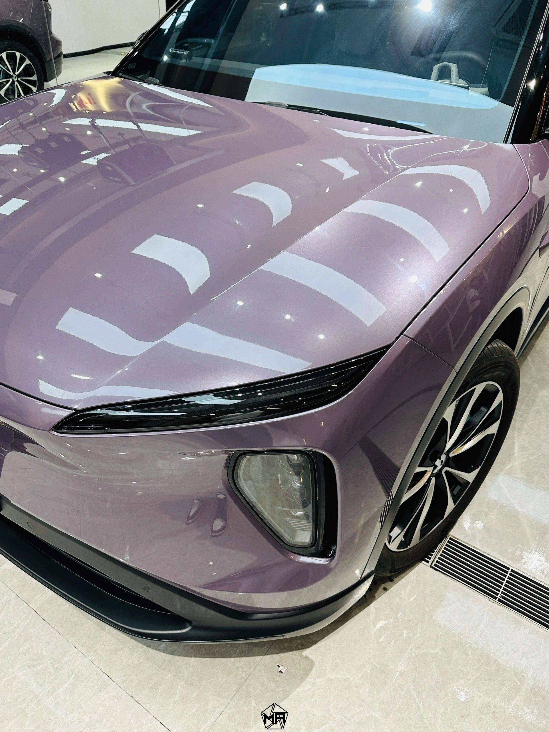 蔚来es6矩阵改色膜灵境紫,神秘的色调