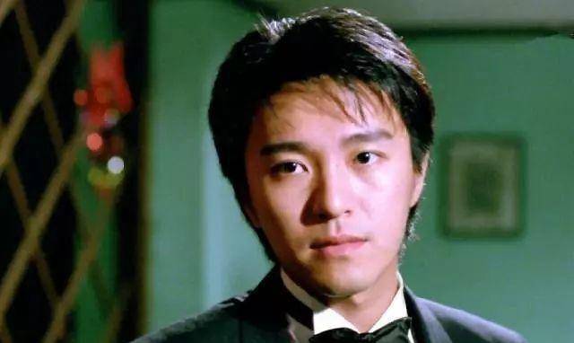 都都达到了巅峰,可谓是东方好莱坞,也正是在这一时期,由周润发,周星驰