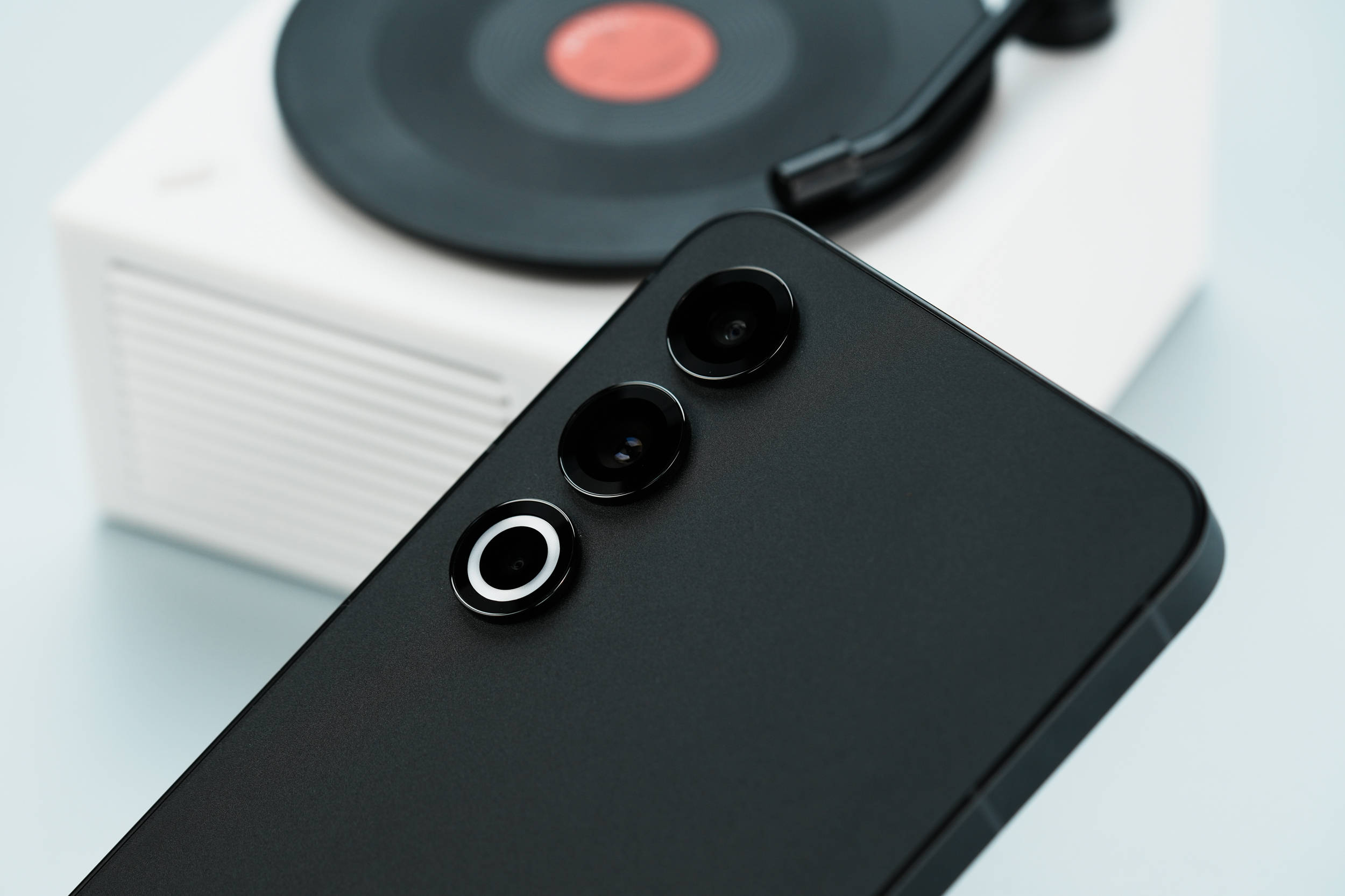 魅族21图赏:独具光环,四边等宽_实测_mm_设计