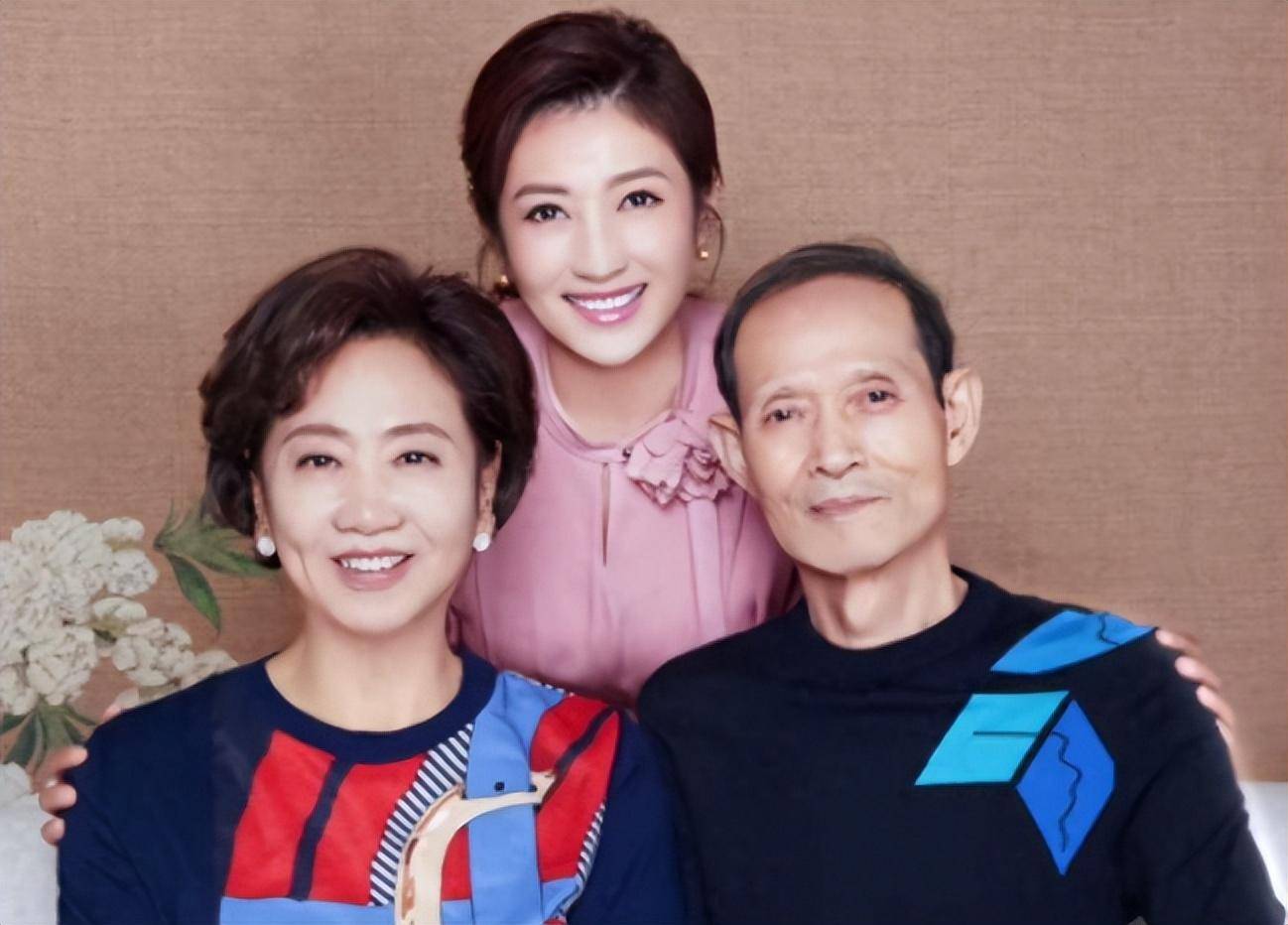 主持人徐春妮:我这辈子最正确的决定,就是为刚强生了个大胖小子_蒋虎