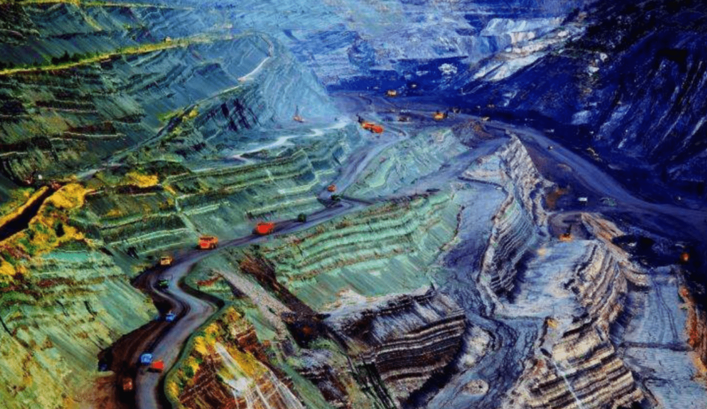 55米厚的煤层开采了118年,中国第一露天煤矿,现在成什么样了(图4) 55米厚的煤层开采了118年,中国第一露天煤矿,现在成什么样了(图4)