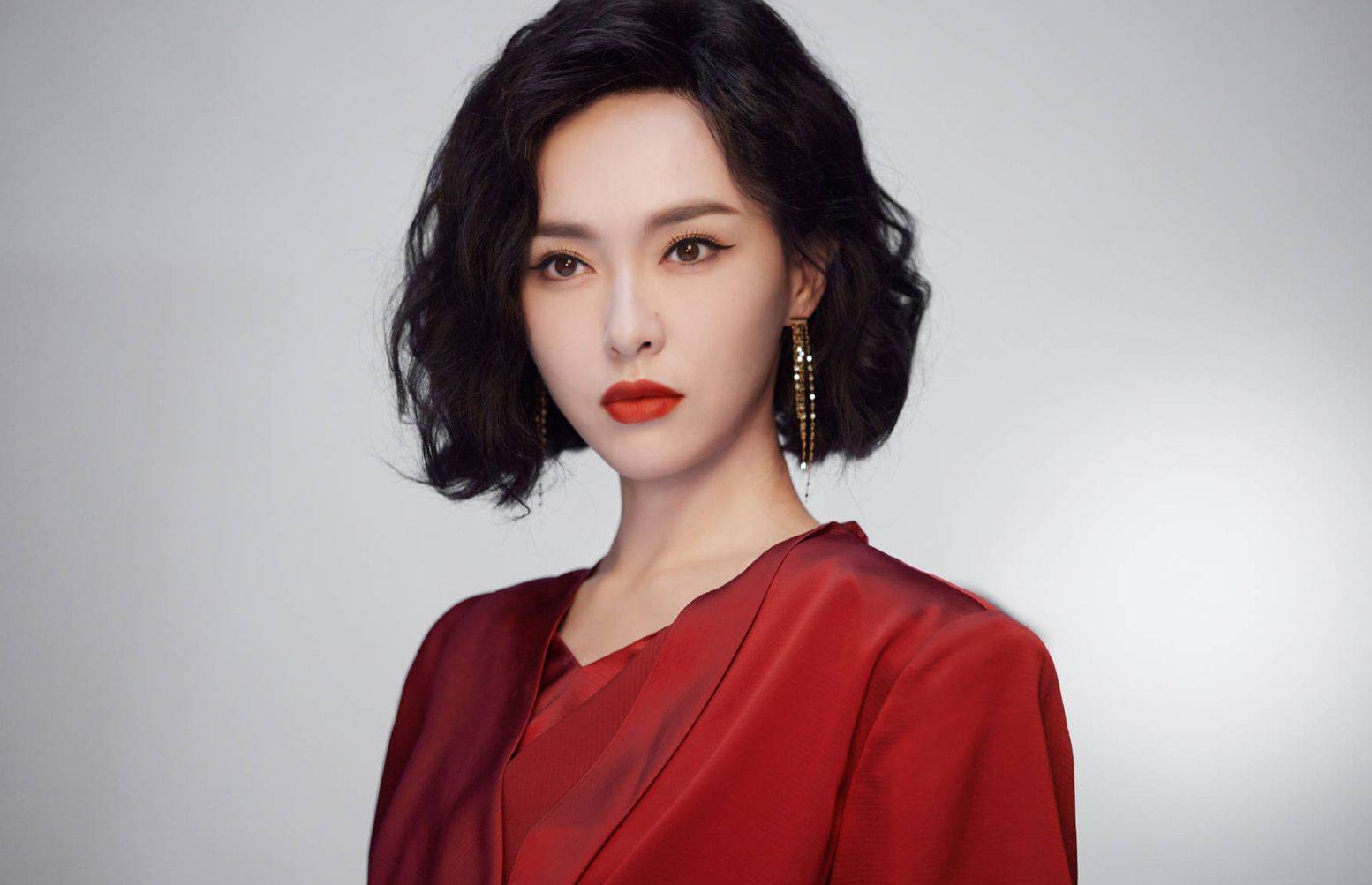 唐嫣cos《狂飙》大嫂眼神超a 涂烈焰红唇气场全开_陈书婷_角色_照片