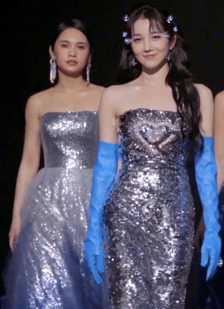 《浪姐2》五公造型曝光,吉克隽逸陈小纭肤色差绝了,王鸥长腿抢镜_姐姐