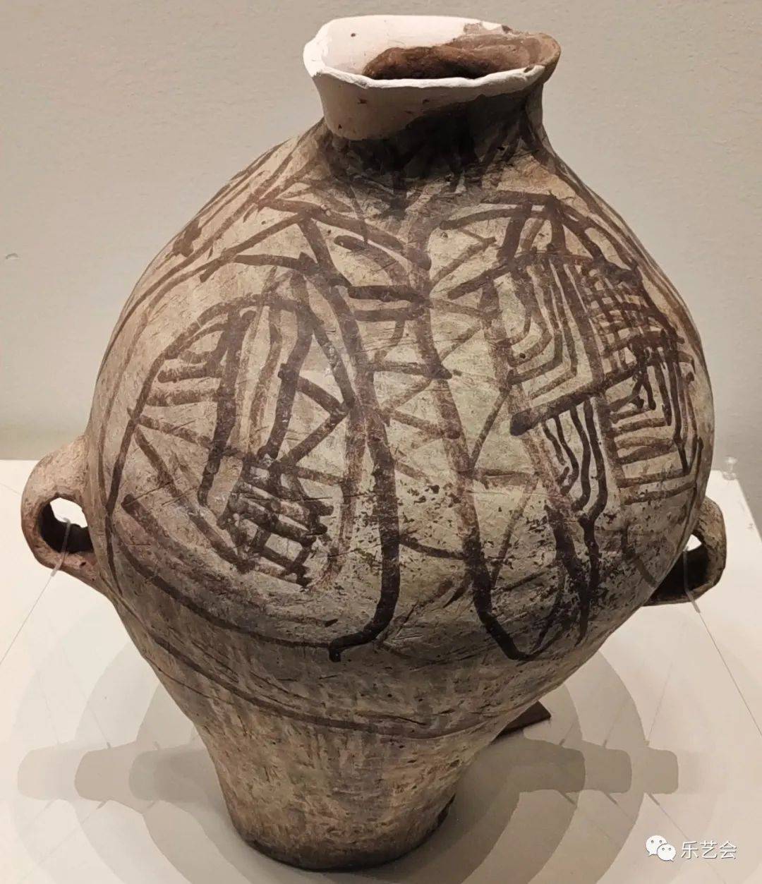 新石器时代,在青海河湟地区出土的马家窑文化,齐家文化,辛店文化和