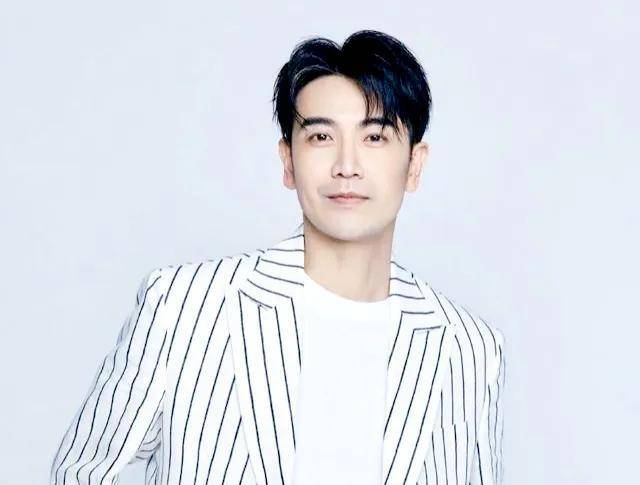 郑少秋霸气,张智尧古天乐像小鲜肉_经典_观众_黄日