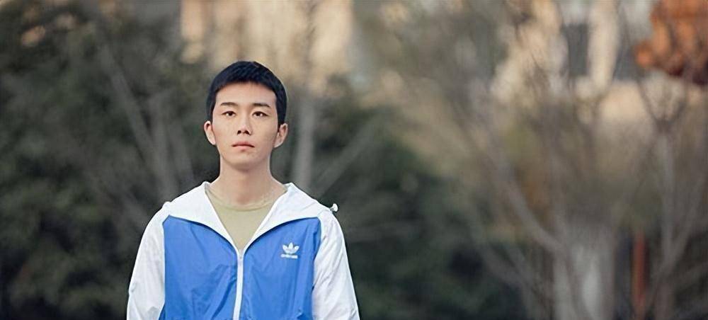 杨紫初恋男友火了!