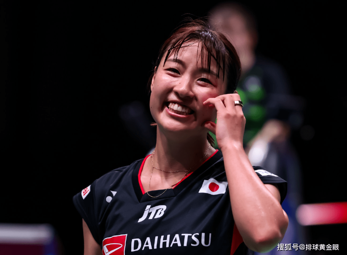 广田彩花坐轮椅退场,大崛彩20-14被翻盘_决赛_对手_日本队