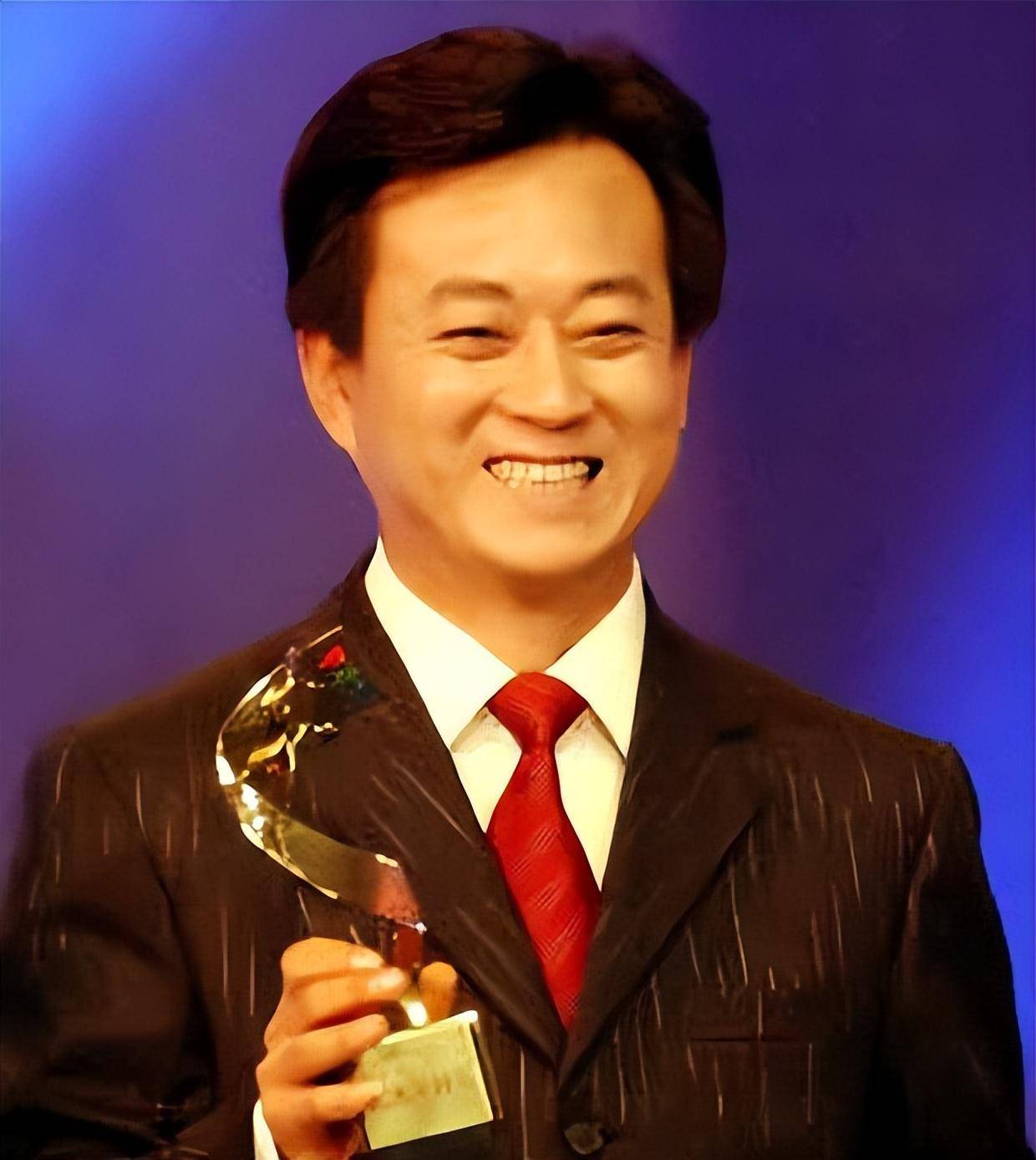 嫁70岁老头,被曝"四个老公",主持人的谣言比明星还离谱_张蕾_朱军_李