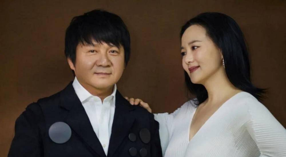 咏梅:陪陈道明8年,2亿身价不求名分,转身嫁王菲初恋成人生赢家_剧中