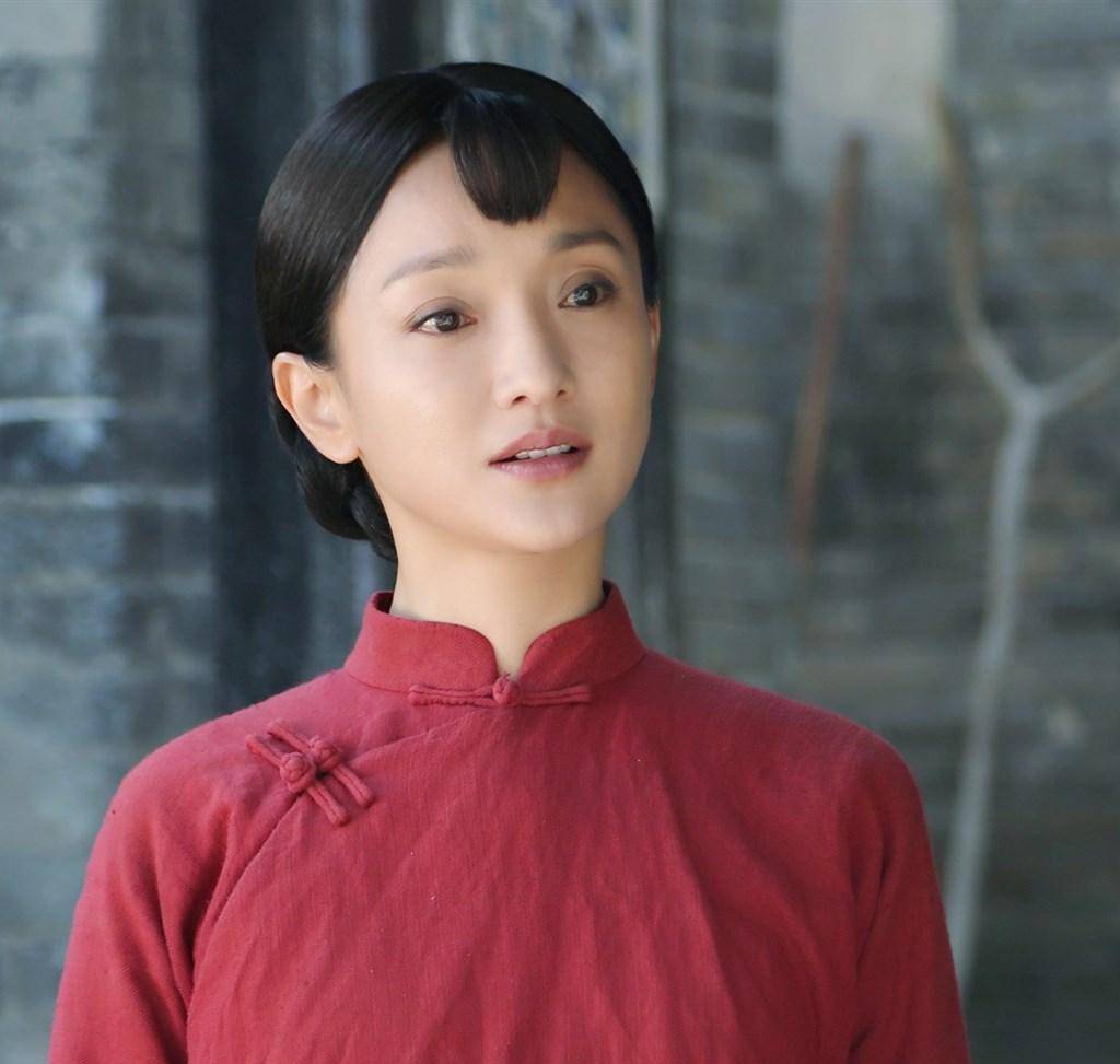 巩俐的戴九莲和周迅的戴九莲,你喜欢谁呢_余占鳌_父亲_张俊杰