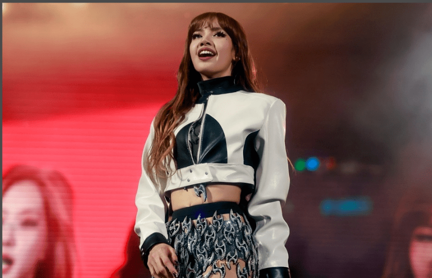 blackpink是一个由四人组成的韩国女子组合,在日本和