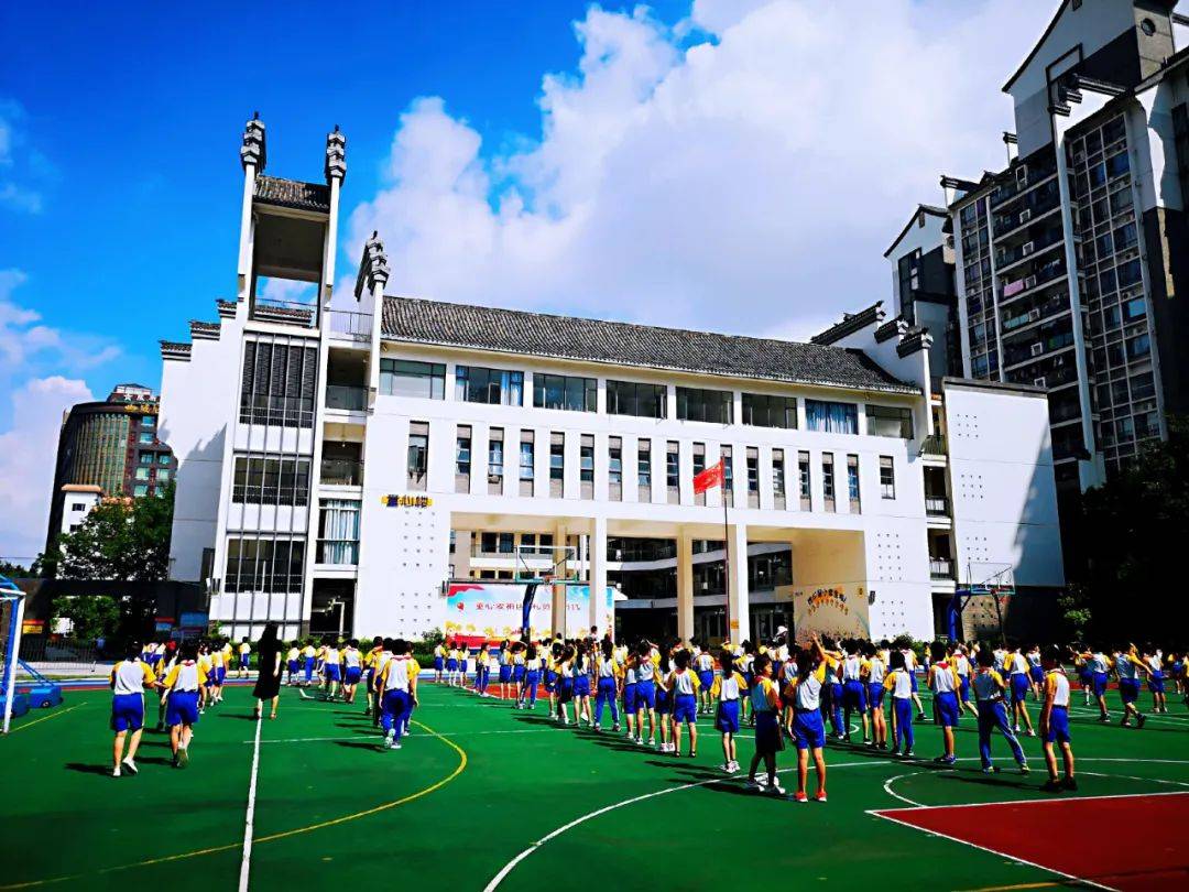 白云_生活_黄边