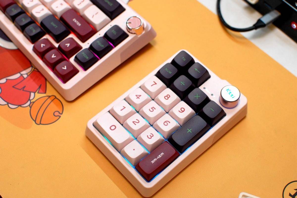 珂芝K68 Pro+K20:二次元潮玩配色,兼具个性与多种玩法的机械键盘