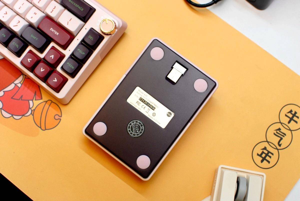 珂芝K68 Pro+K20:二次元潮玩配色,兼具个性与多种玩法的机械键盘