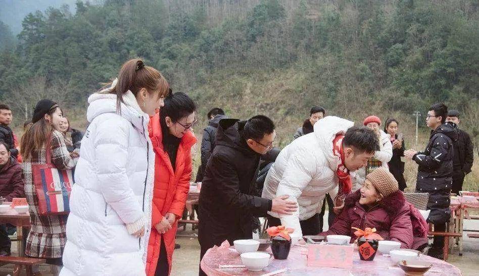 杜海涛成功求婚沈梦辰,曾送200万大g做七夕礼物_爱情_节目_对方