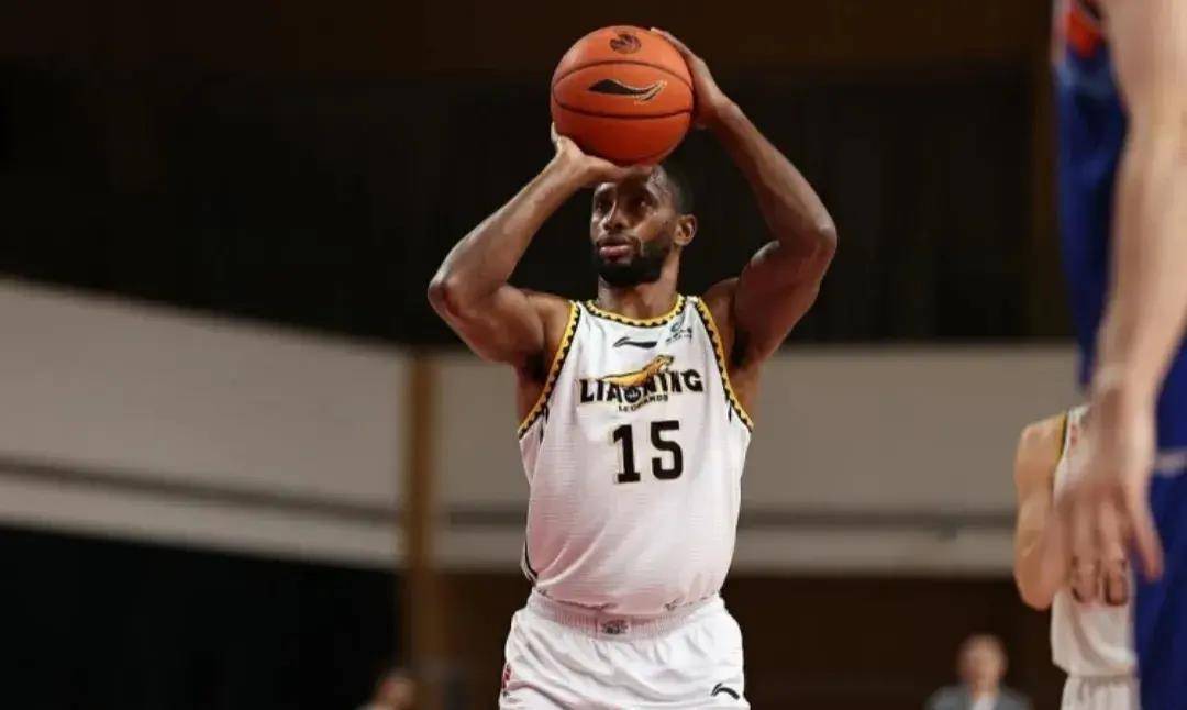 爆砍49分,弗格助辽宁拿下十连胜,北控距离打破魔咒仅一步之遥_比赛_费