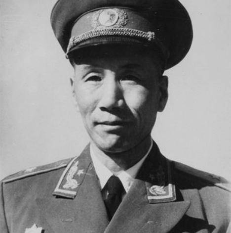 陈锐霆率部起义,下属提条件:请新四军介绍个太太,帮助我学习_金子才