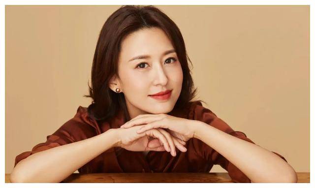 电视金花张蕾,嫁给大20岁富商,没时间陪儿子愧疚痛哭_工作_节目_婚姻