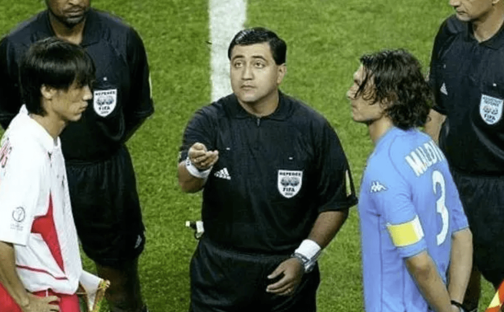 ai说:盘点足球史上臭名昭著的黑哨事件_比赛_世界杯_西德