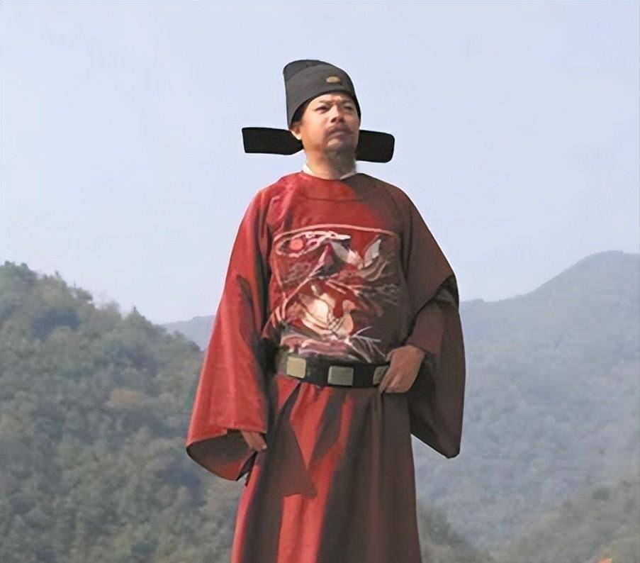 杨荣:大明王朝的第一重臣,四十年历经三代的巅峰首辅_男人_军事_明朝