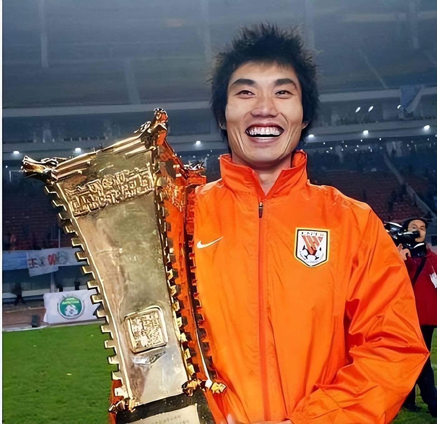 还是郑智 韩鹏 李金羽最有血腥_球星_足球_进球