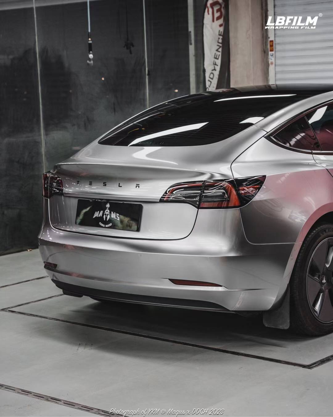 特斯拉model3-lb改色膜液态金属铝水银,就冲这个银色 绝绝子