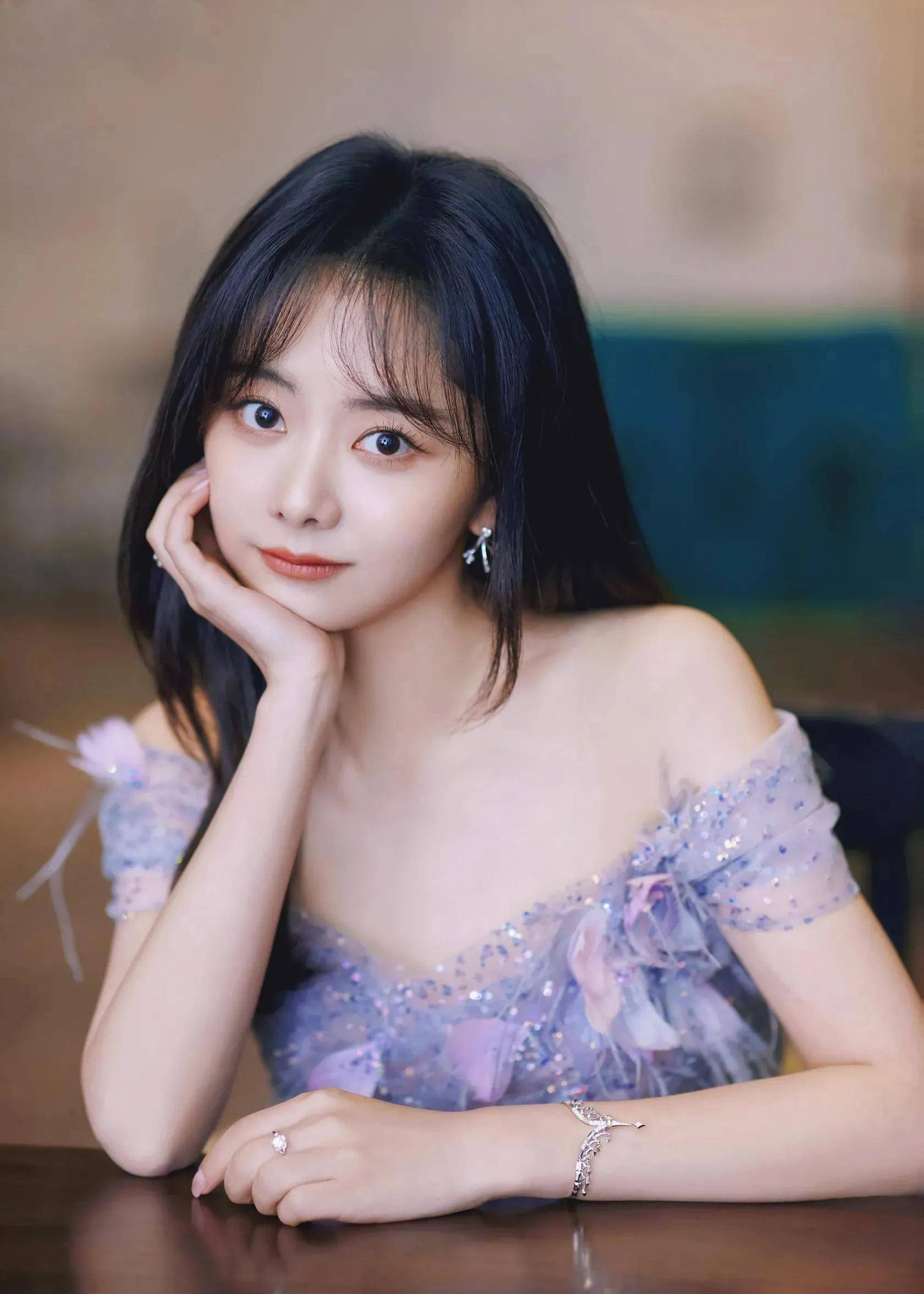 冻龄女神谭松韵已隐婚?