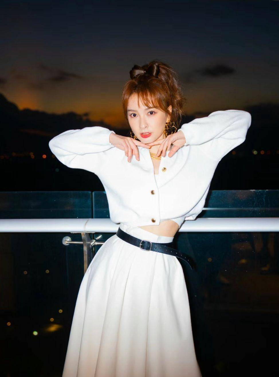 被40岁吴昕惊艳到了!