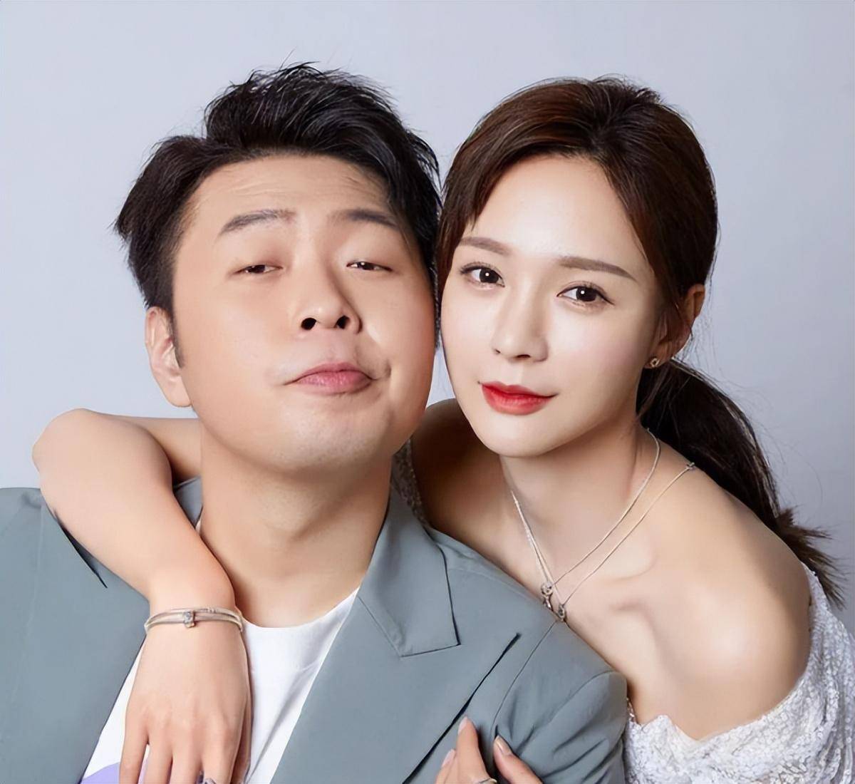 两人恋爱长跑九年,受到无数质疑,终于走进婚姻_杜海涛_沈梦辰_杜母
