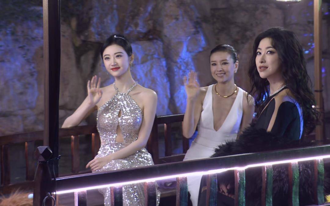 gq红毯:谢娜垮,倪妮怪,杨紫摇身一变,于适檀健次满分帅气_杨幂_感觉