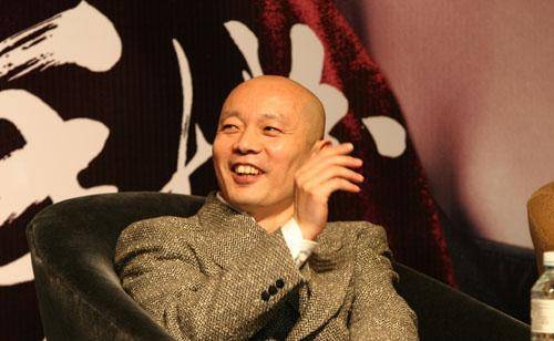 1991年,他在何群导演的《烈火金刚》中扮演的颇有点人情味和骨气的