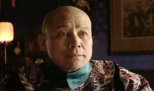 享受了这句"不吝赐教",真就摆开了"诲人不倦"的架势,传授了奕劻一两招