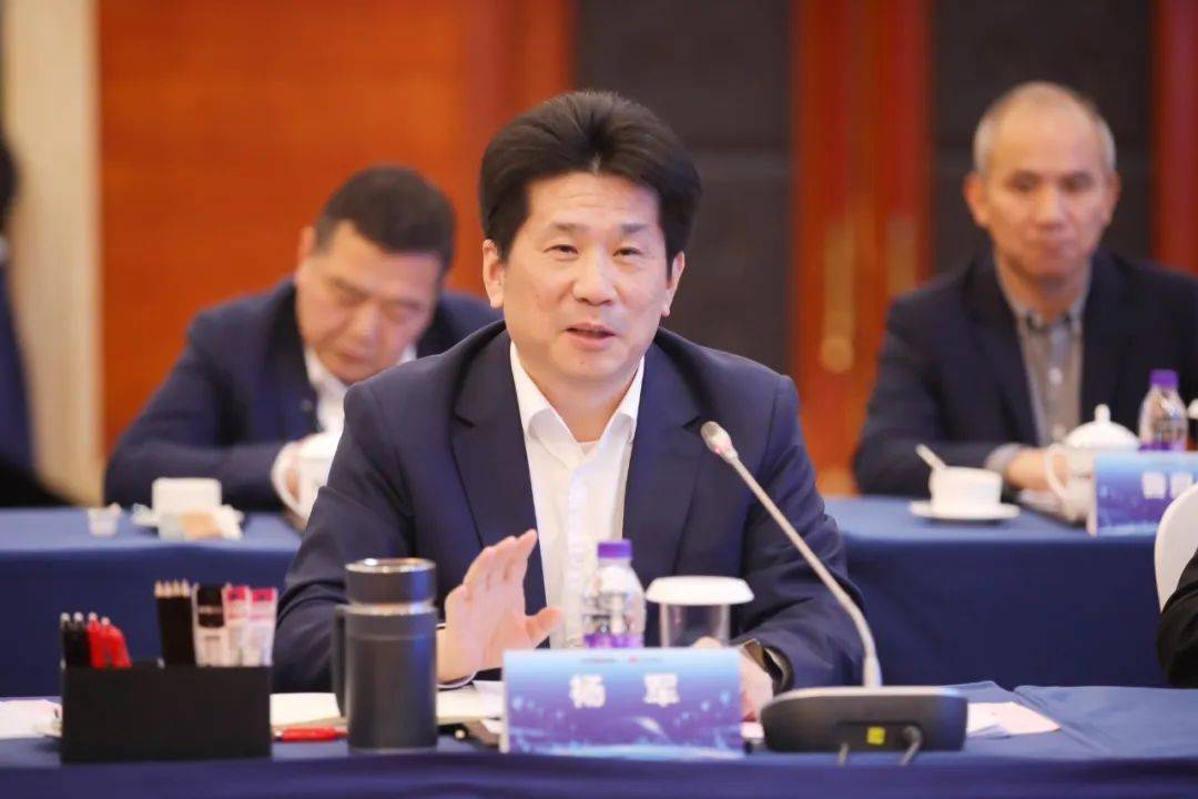 海螺集团党委书记,董事长杨军表示,华为作为全球领先的信息与通信基础