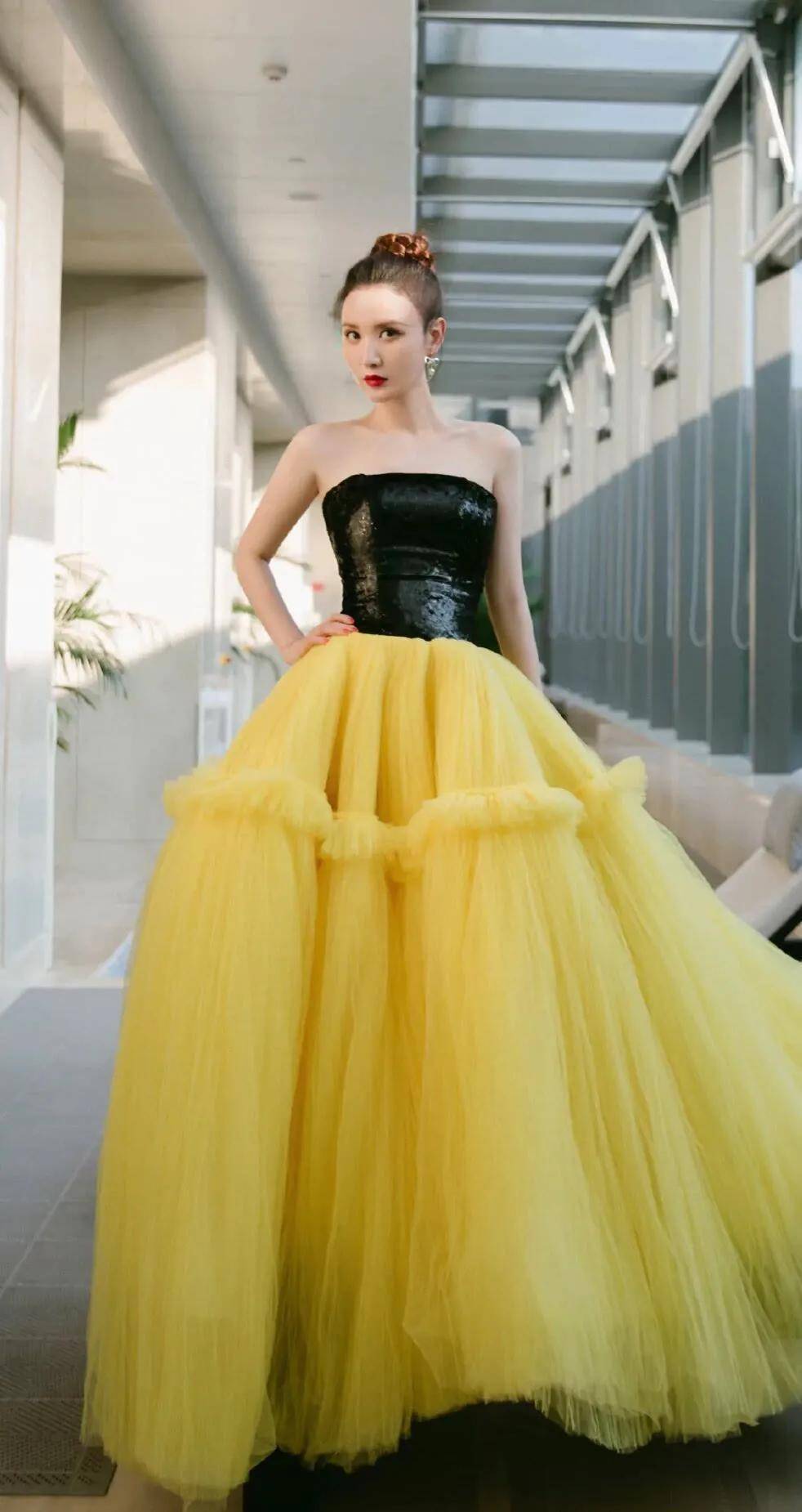 张萌的真实身份究竟是谁,为何很多人喊她老板娘?_姚克_公司_女人