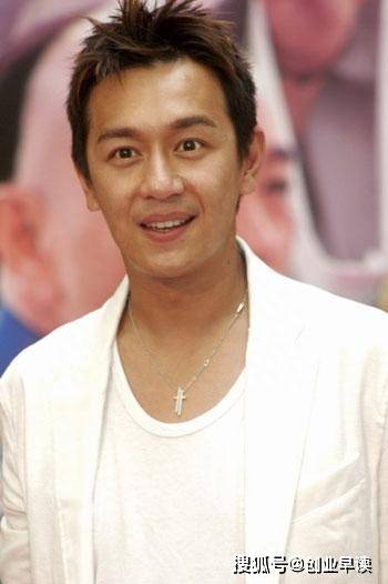 有种"整容"叫蒋丽莎结婚,5年剖4胎后,如今比大16岁丈夫还显老_陈浩民