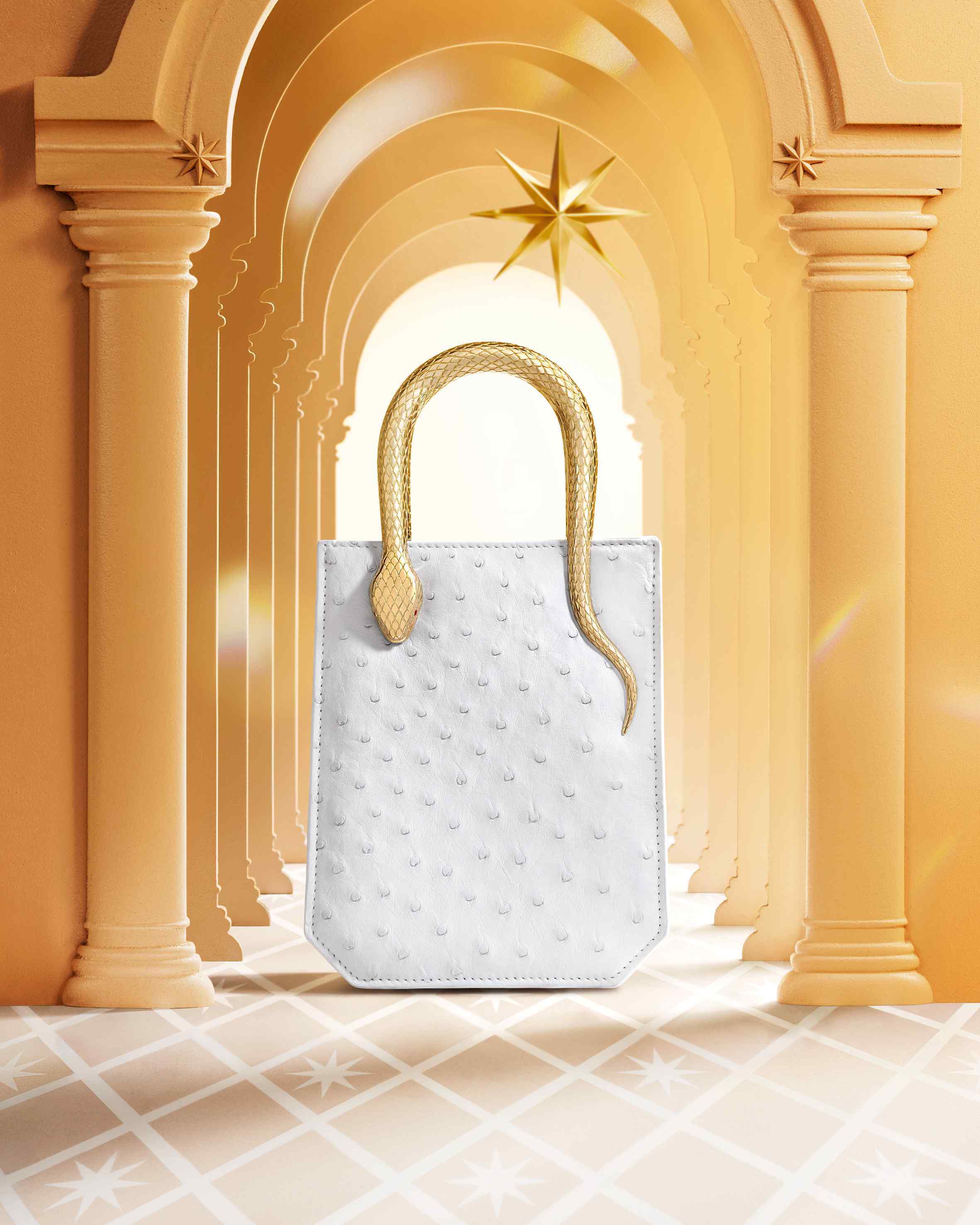 奇迹之旅,绚烂瞬间serpenti baia系列迷你包袋以其玲珑之姿演绎色彩与