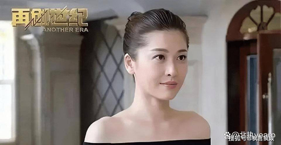 香港女星周励淇被曝怀二胎,腹部凸起孕味足,40岁精神