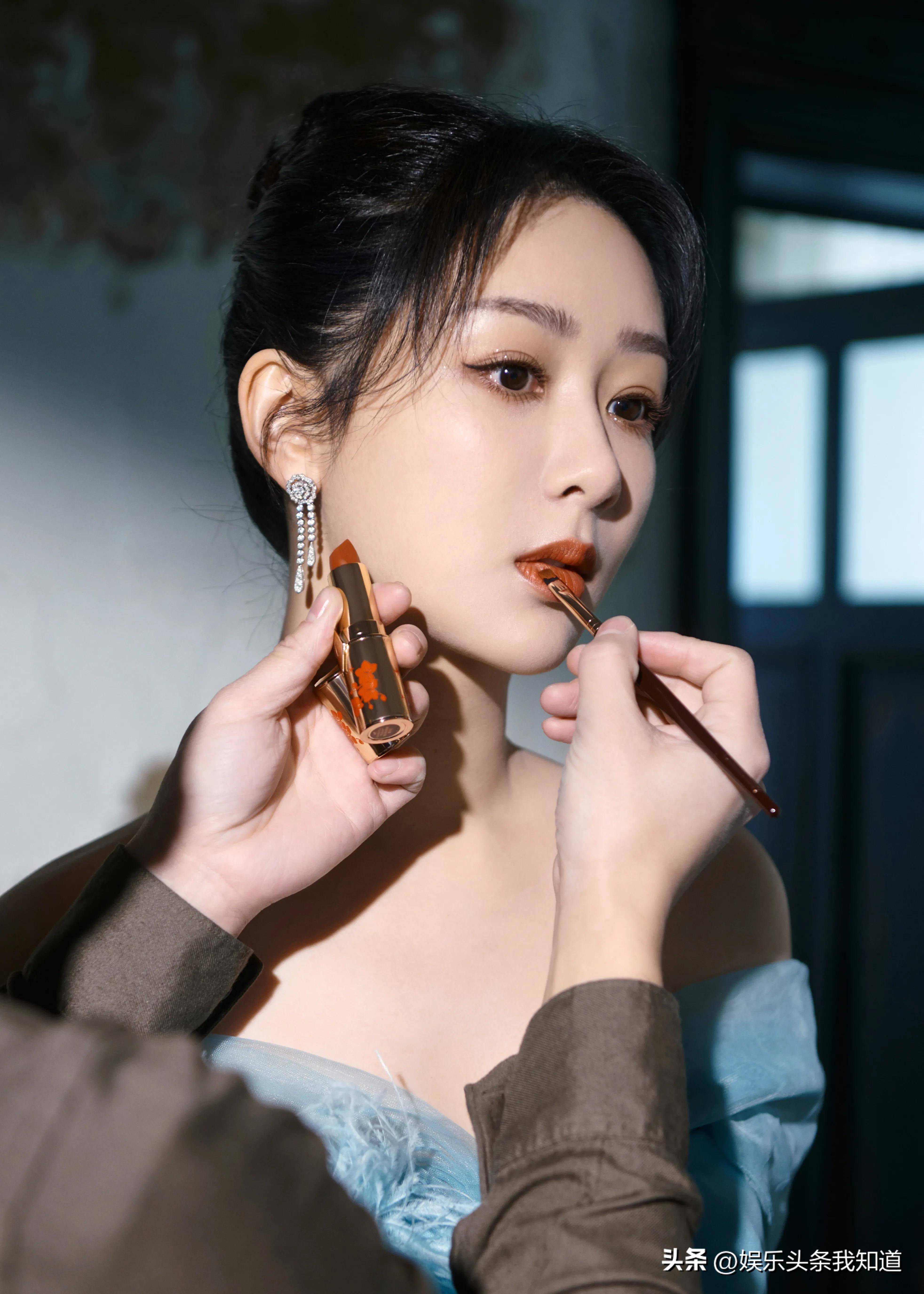 春晚实力女星大放异彩-赵丽颖,杨紫抗剧福星!_作品_卫视_小品