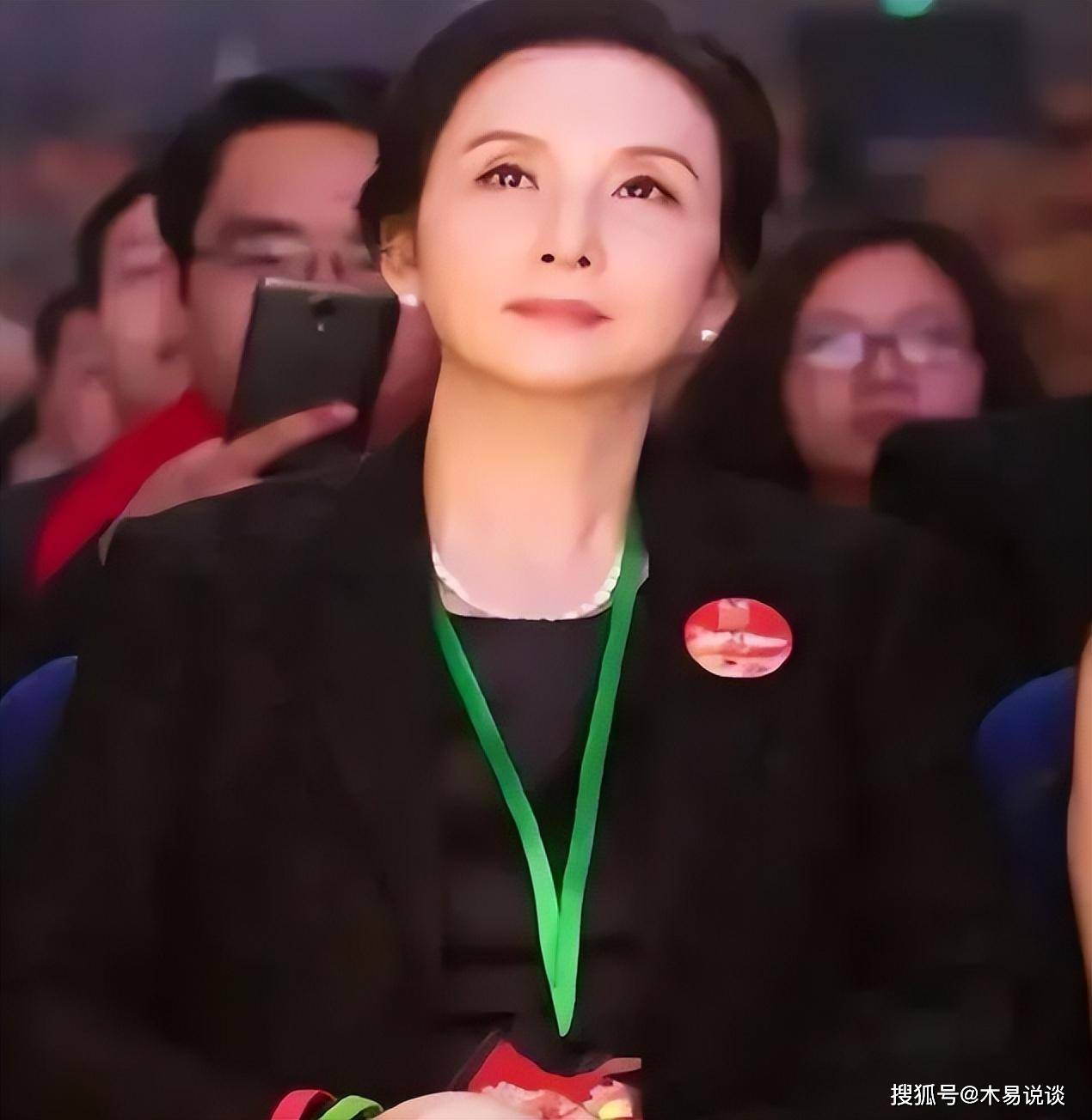"嫦娥"邱佩宁:出身将门,一辈子只演一部戏,后嫁富商做慈善_西游记