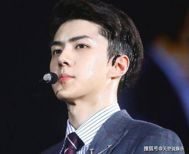 据悉,吴世勋是组合exo中最小的成员,也成为exo中最后一名入伍的成员.