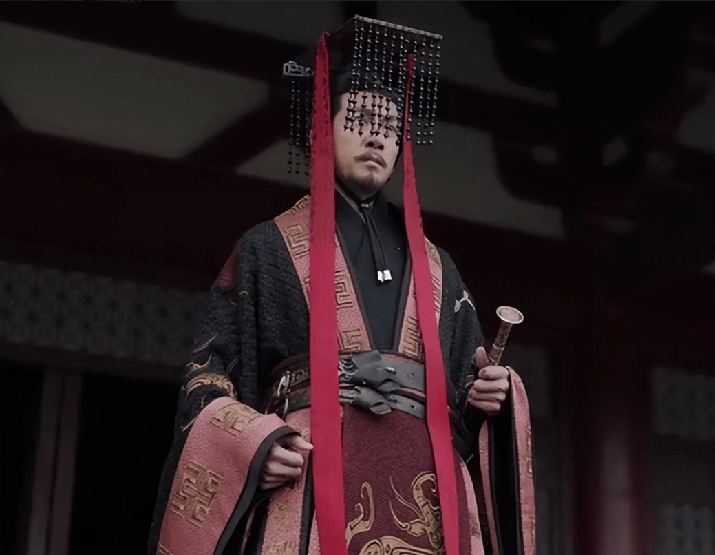 秦始皇的龙袍是黑色的,为何后世皇帝没人敢穿?