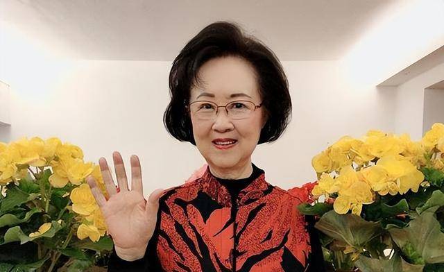 我们熟悉的她早已离世,29岁与男友坠机而亡,双双殒命大海之中_王玉玲