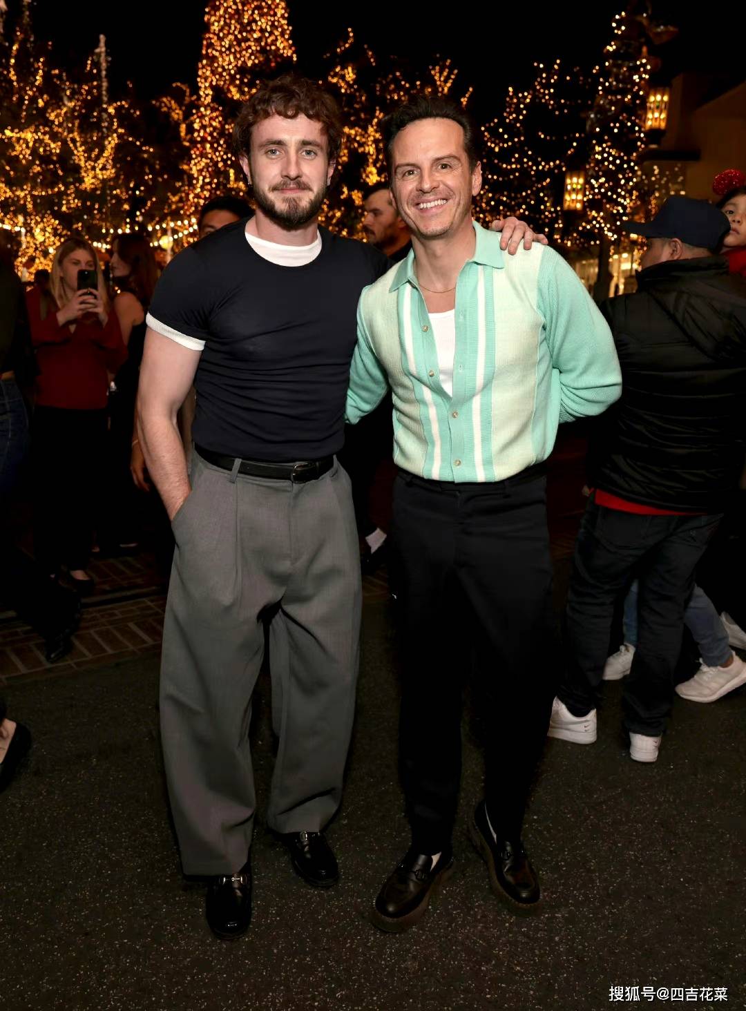 男孩子的精(sao)致(qi)穿搭,要看蕾哈娜男友rocky a$ap_黑色_西装