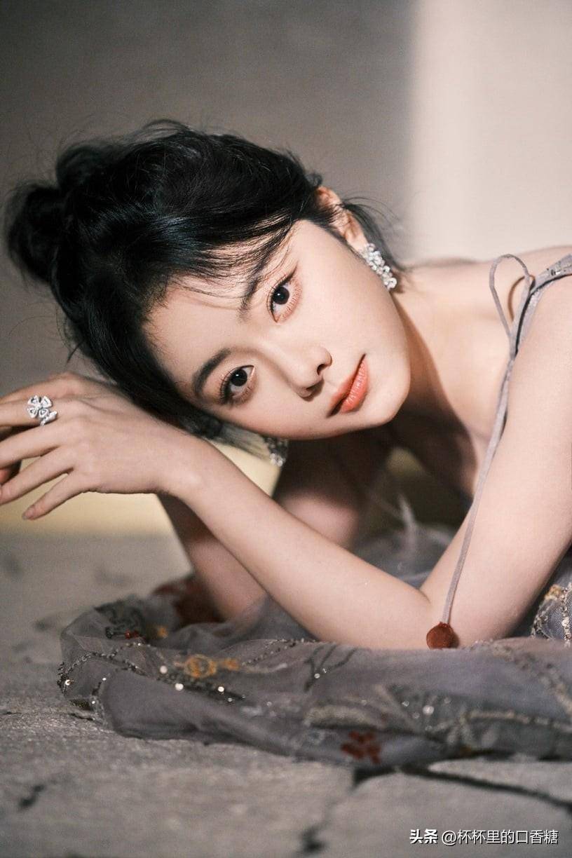 杨幂依旧美,王一博张婧仪生图惊人得好看_谭松韵_微博_图片