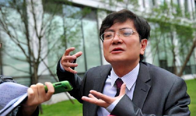 "网红校长"郑强,敢说真话惹争议?看看其成就,有高调的资本!
